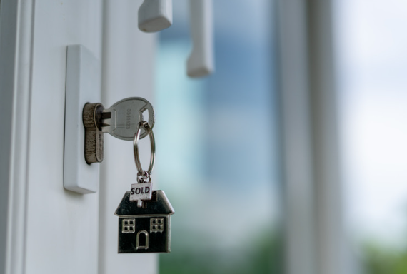 Buying Flats in Spain: How Do Maintenance Fees Compare to the US?